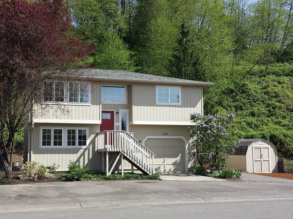 1st image of 502 9th St