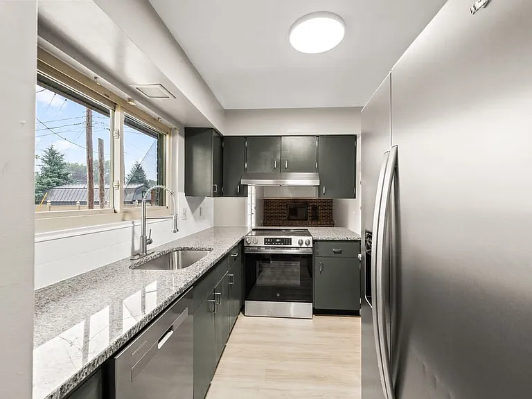 213 Southerly Hills Dr — Photo 10
