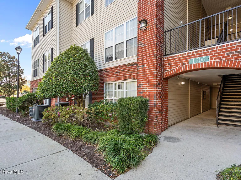 1505 Cadfel Ct #203 — Photo 4