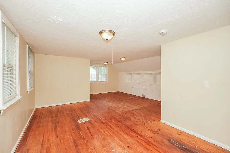 Building Photo - 18308 Edinboro Ave
