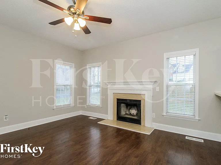 5910 Habersham Dr — Photo 4