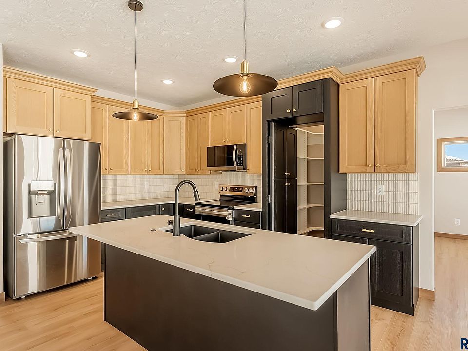 4908 E 65th St, Sioux Falls, SD 57108 | Zillow