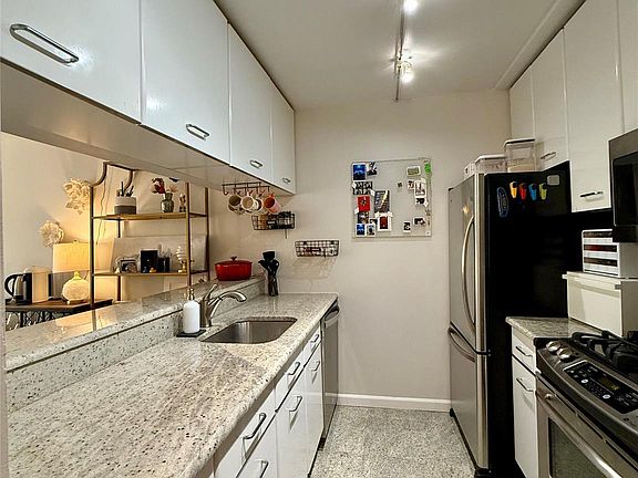 2nd image of 4 Martine Ave APT 203