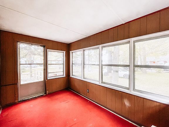 3rd image of 8627 S Swan Ave