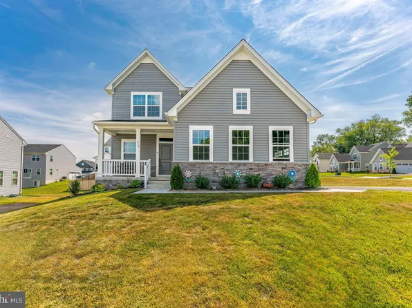 208 Sloan Dr, Coatesville, PA 19320