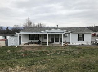 410 E Mountain Dr, Wilkes Barre, PA 18702