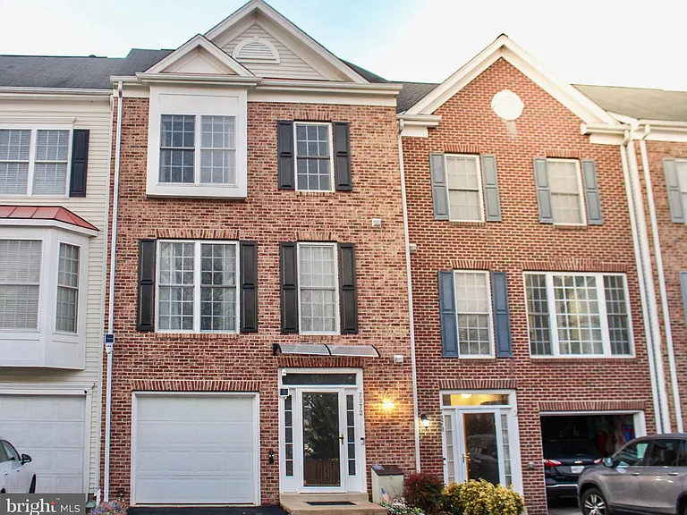 7372 Ardglass Dr — Photo 1
