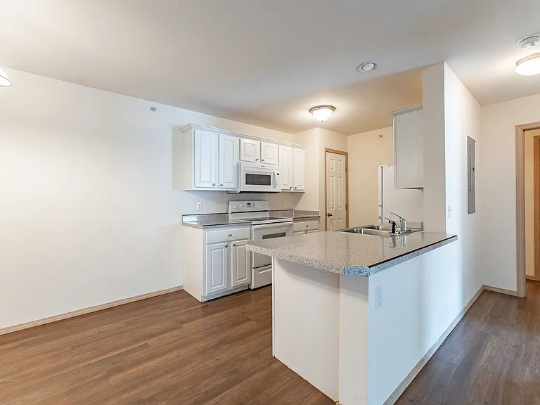 Battlefield Park Apartments — Photo 44