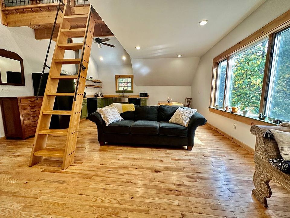 1st image of 294 Craig Ln #294