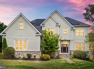 11656 Pine Tree Dr, Fairfax, VA 22033