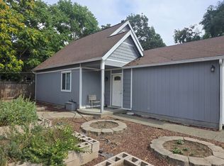 731 SW Laurel St, Grants Pass, OR 97526