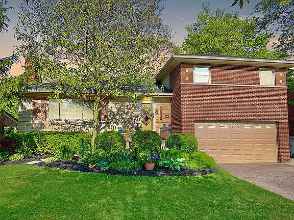 2nd image of 1090 Shangrila Dr
