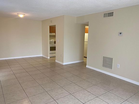 5th image of 405 Executive Center Drive #208