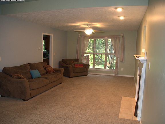 Large 1st floor living room