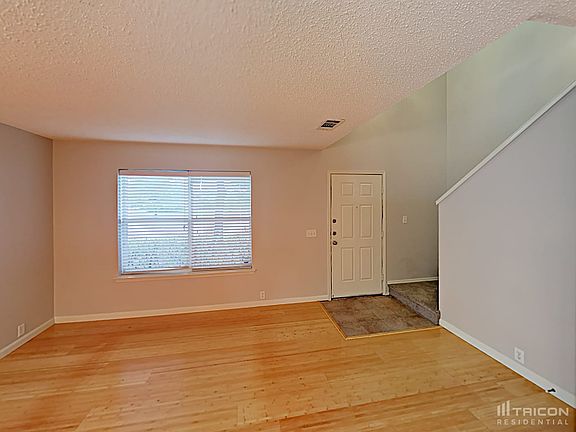 5th image of 816 Creekside Dr