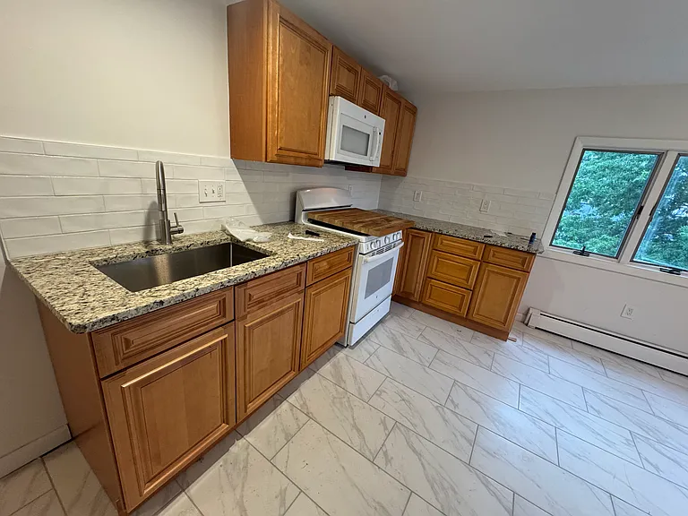 26 Wells Ave #2 — Photo 31