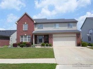 32047 Shadywood Dr, Chesterfield, MI 48047