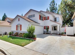 954 Acorn Ln, Corona, CA 92878
