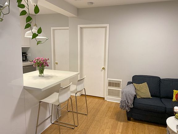 4th image of 232 Gerrard St E #D