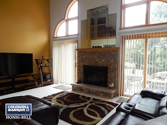 3rd image of 19406 Cranfield Ln