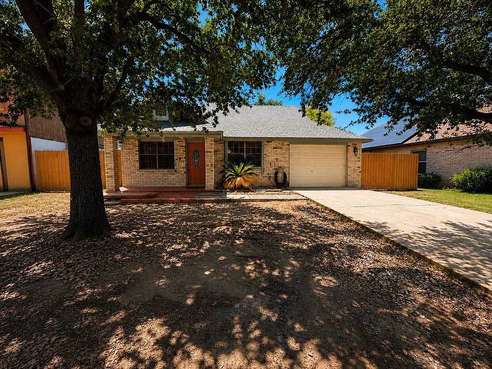 1st image of 106 Biscayne Loop
