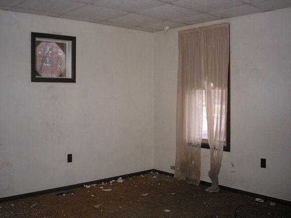 4th image of 441 Pine St