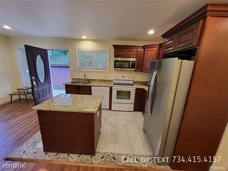 1111 White St #1 — Photo 10