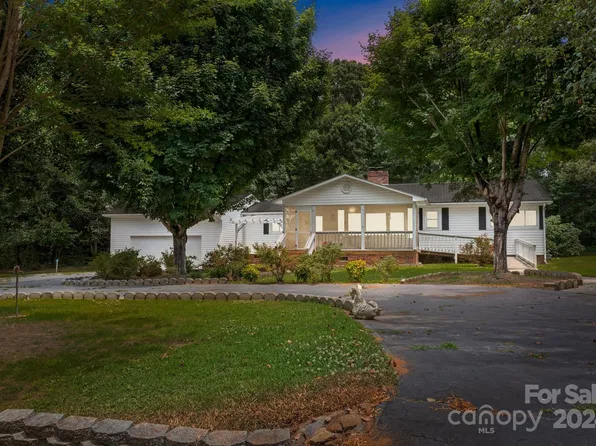 400 Nestlewood Ln, Salisbury, NC 28144