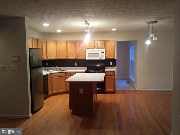 4th image of 9606 Toucan Dr