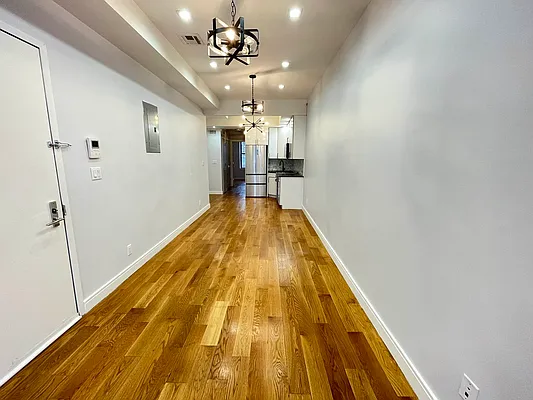 Rented by Tapiro Realty | media 3