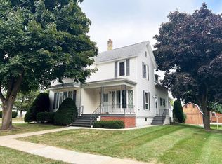 290 Williams St, Randolph, WI 53956