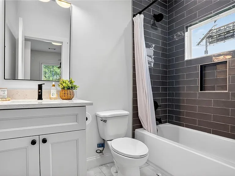 1170 Moton Ave SW — Photo 23