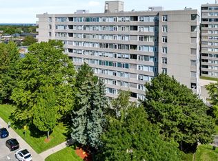 30 Harrisford St #404, Hamilton, ON L8K6M9