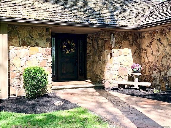 3rd image of 381 Crag Burn Dr