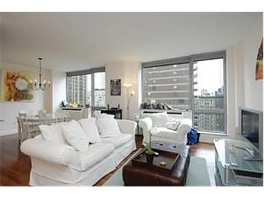 Rented by Douglas Elliman | media 17