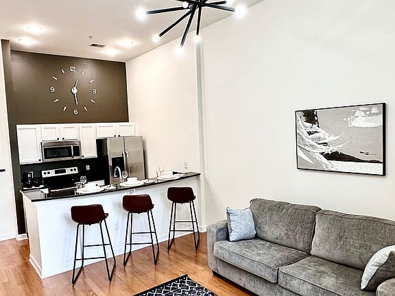 2nd image of 718 Trade St #104