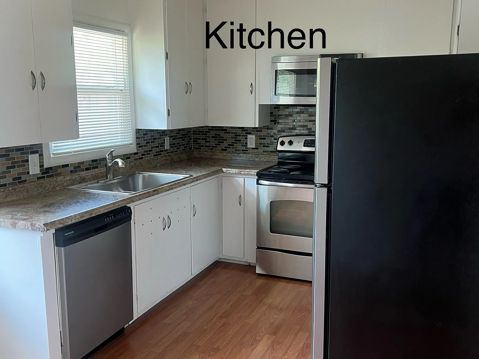 2 bed, 1100 sqft, $2,150 — Photo 2