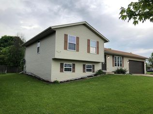 312 Aspen Ct, Delavan, WI 53115