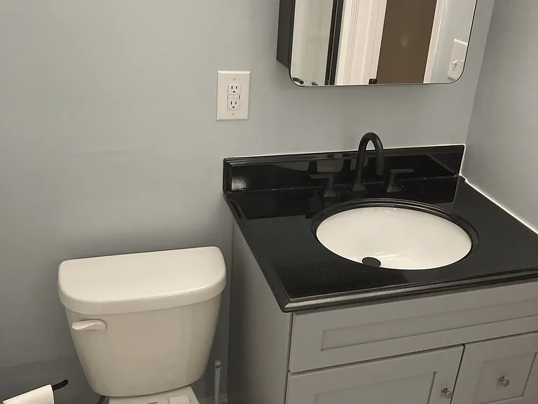 8 Christopher St #8B — Photo 4