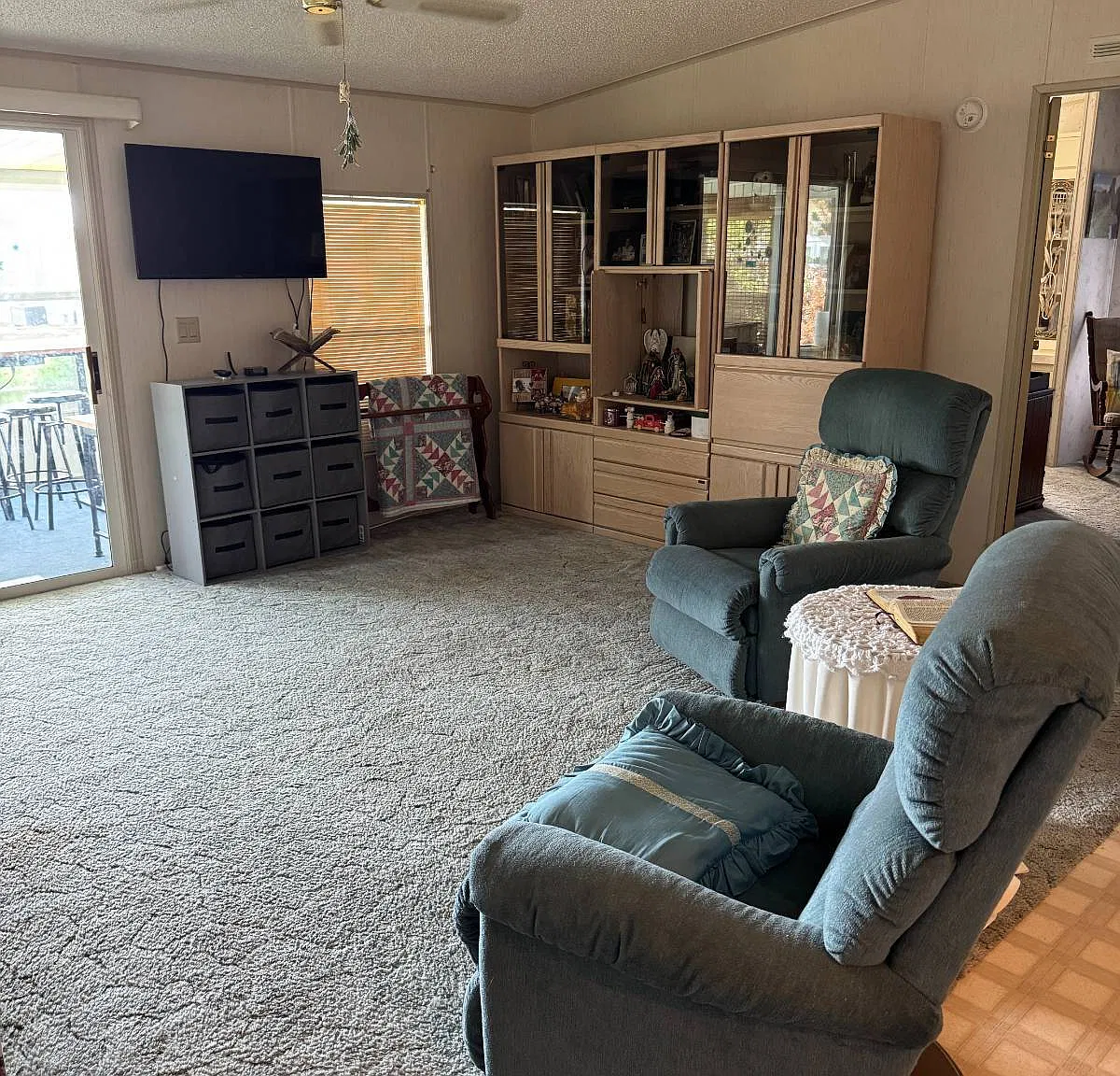 2 bed, 2.0 bath, 1370 sqft, $1,800 — Photo 2