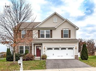 239 Foxwood Rd, Coraopolis, PA 15108