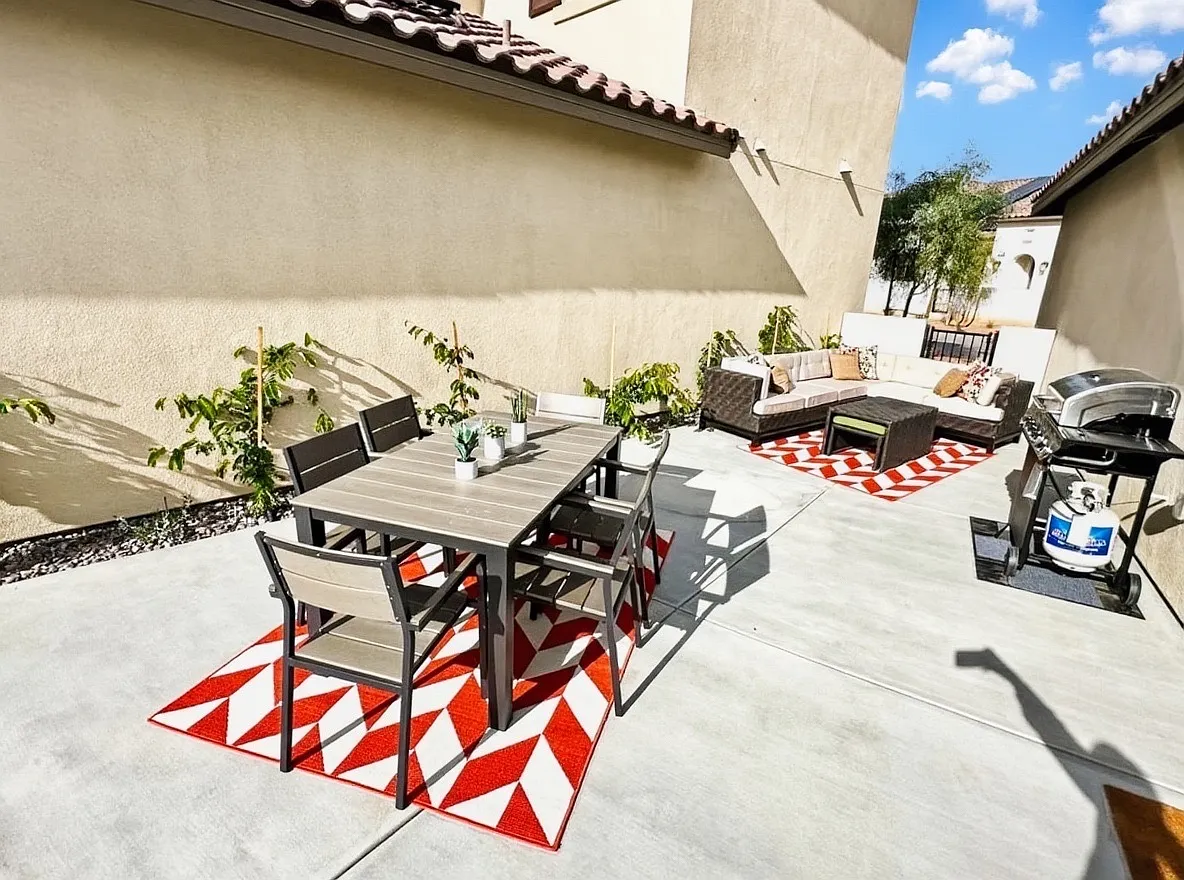 80377 Redstone Way - 1 — Photo 2