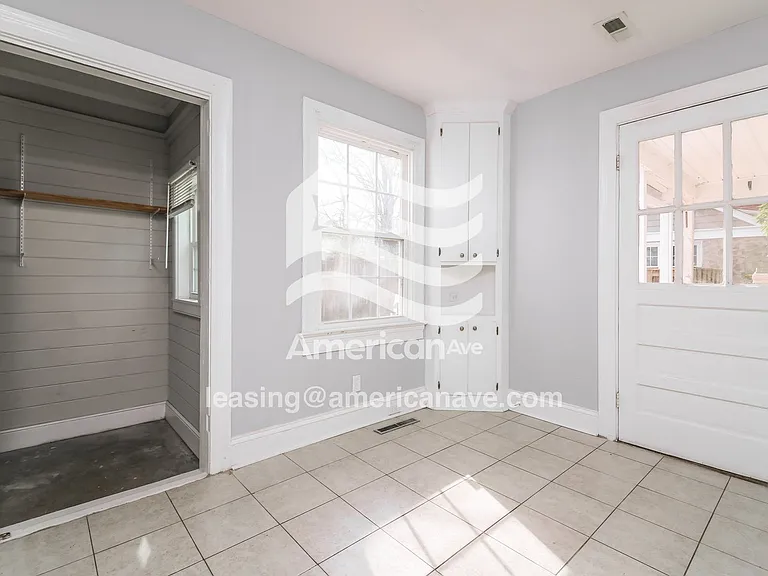 23568_006_dining_room_14295933.jpg