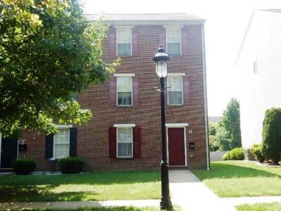 906 Gray St, New Castle, DE, 19720