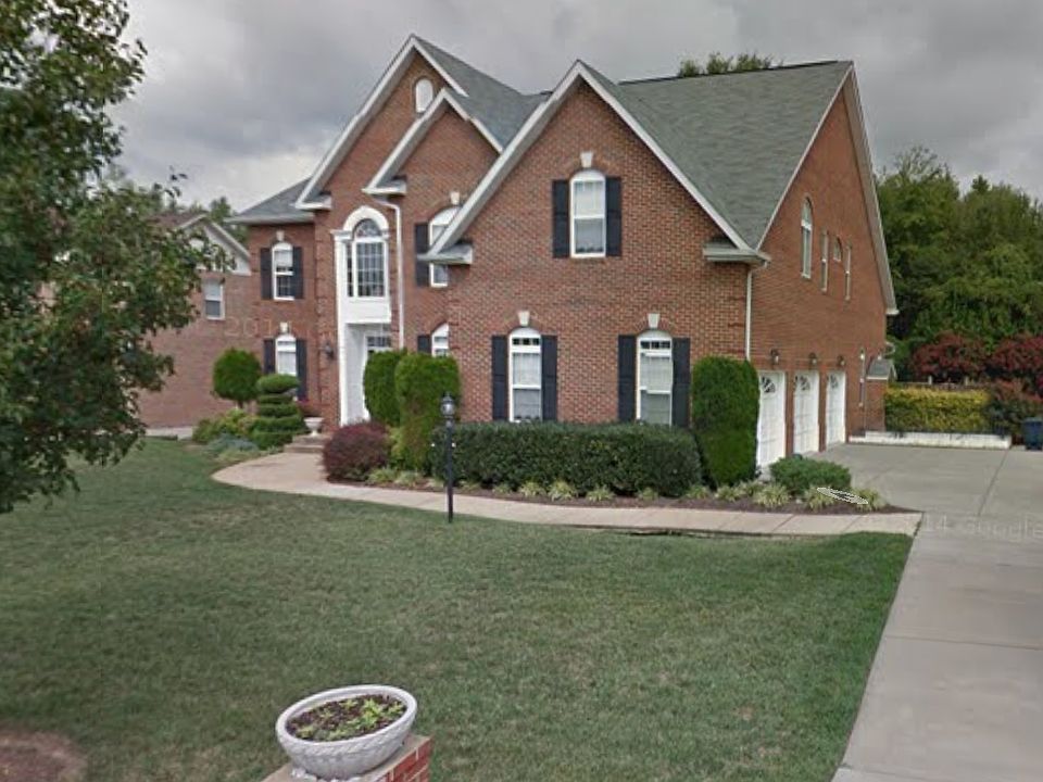 2nd image of 907 Raad Ct