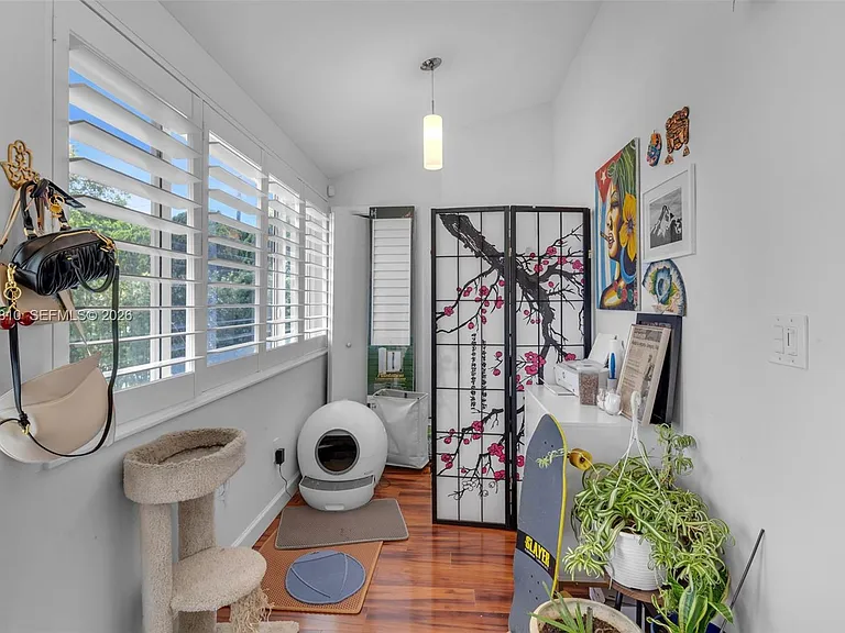 3151 NW Flagler Ter — Photo 38