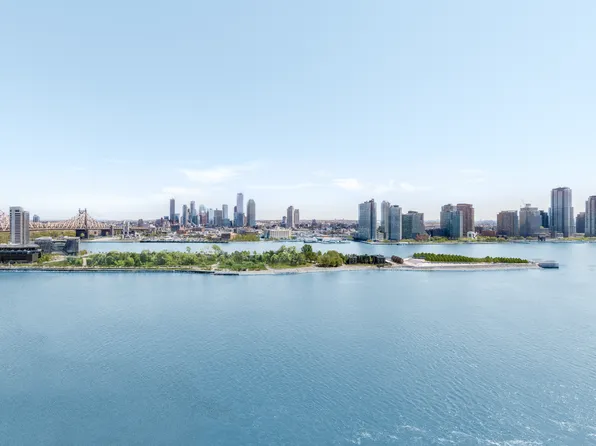 435 East 52nd Street image 13 of 21