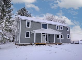 765 Weigert Rd, Farmington, NY 14425