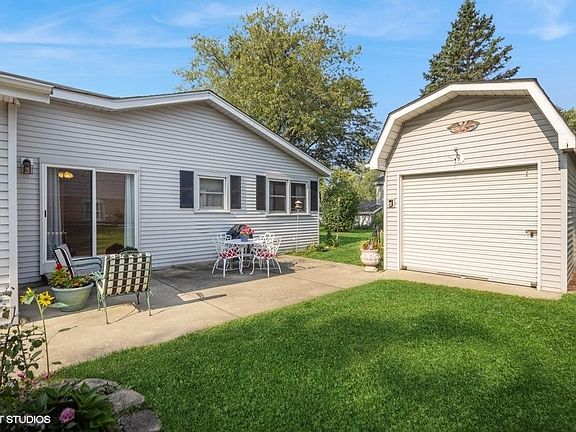 5th image of 6918 Wilmette Ave