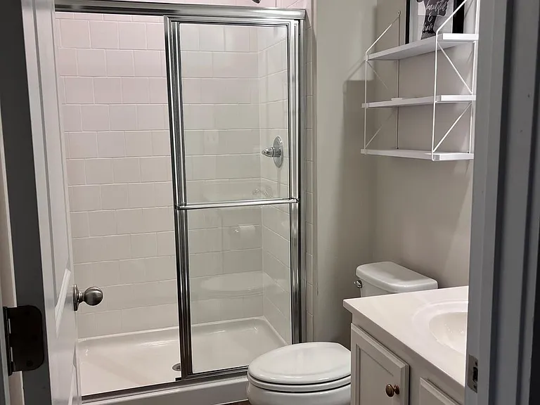 8729 Shady Pines Dr — Photo 2